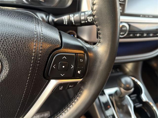 used 2019 Toyota Highlander car, priced at $26,900