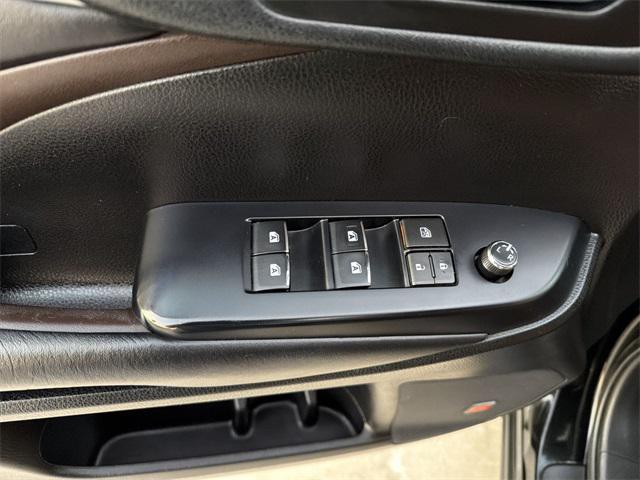 used 2019 Toyota Highlander car, priced at $26,900