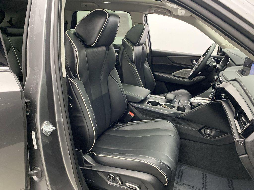 used 2023 Acura MDX car, priced at $44,799