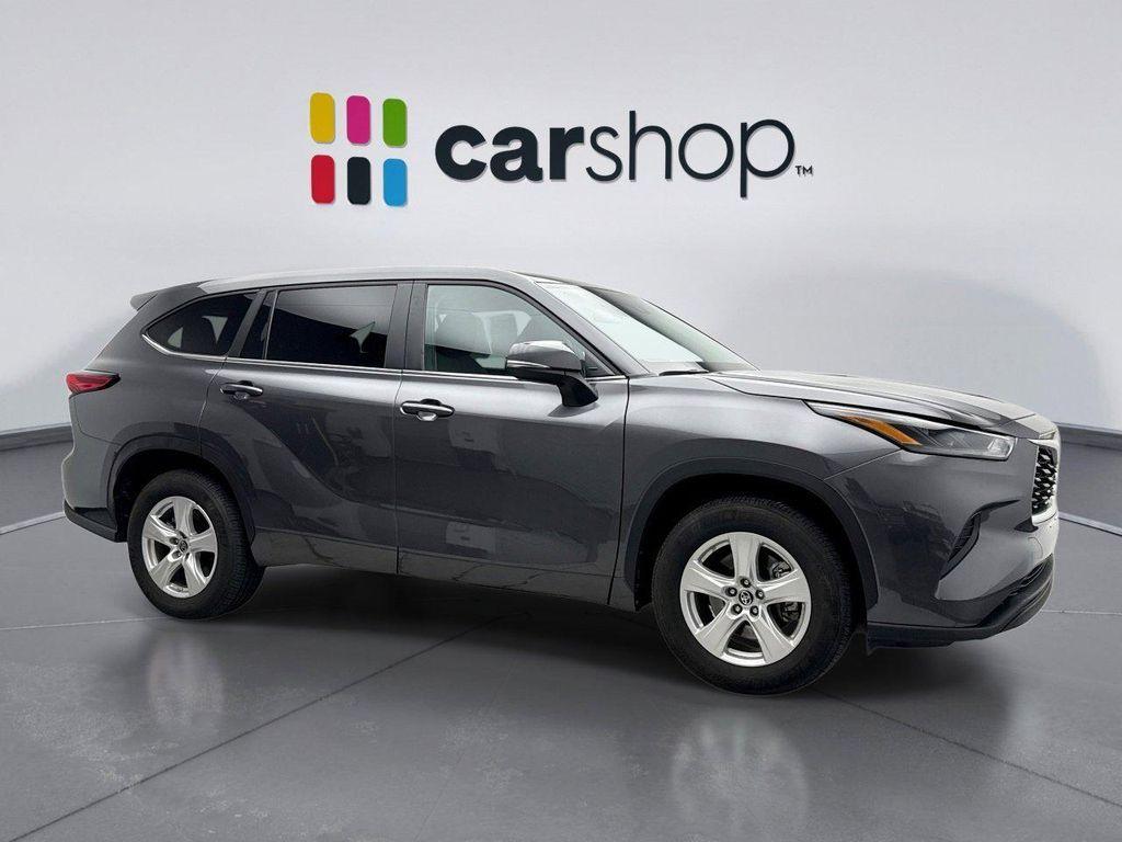 used 2023 Toyota Highlander car, priced at $33,399