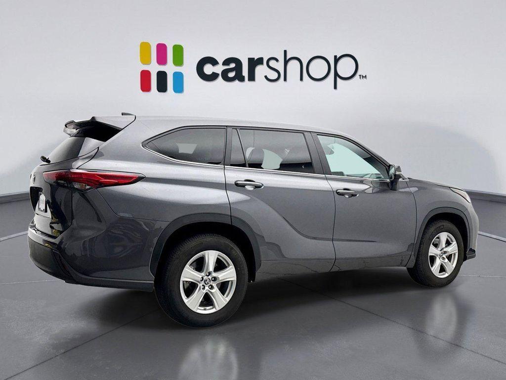used 2023 Toyota Highlander car, priced at $33,399
