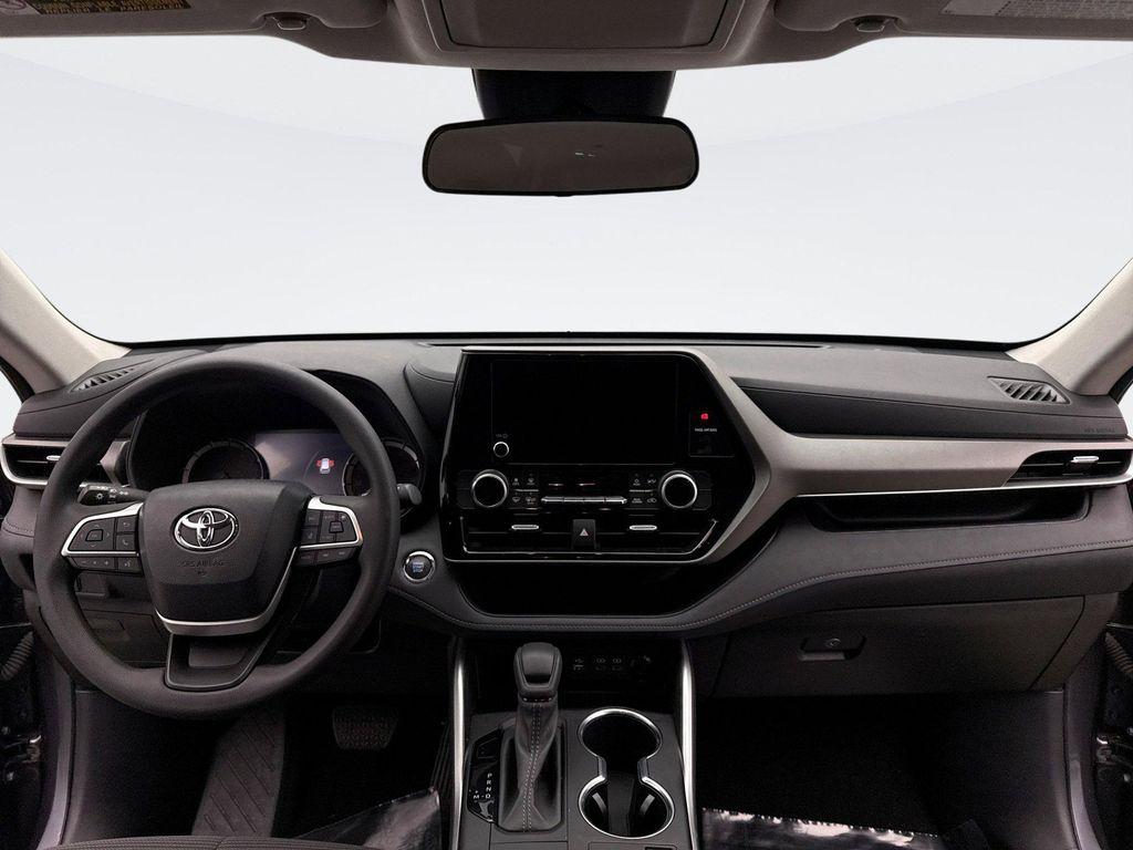 used 2023 Toyota Highlander car, priced at $33,399