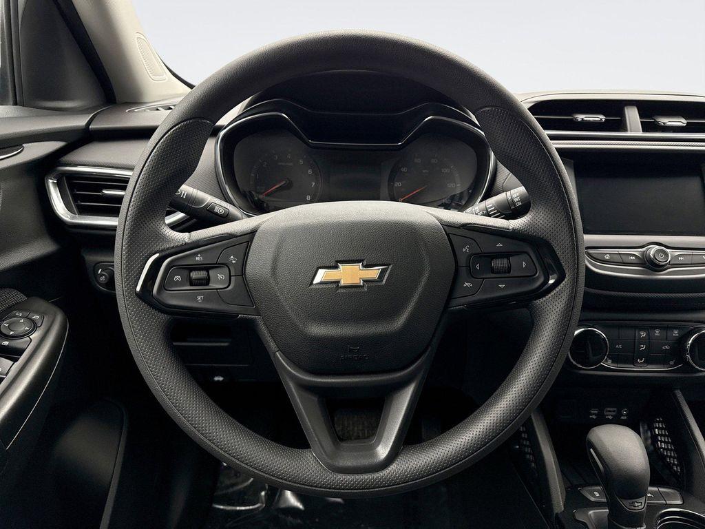 used 2023 Chevrolet TrailBlazer car, priced at $19,498