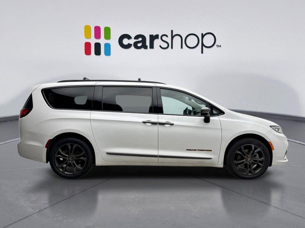 used 2024 Chrysler Pacifica car, priced at $35,200