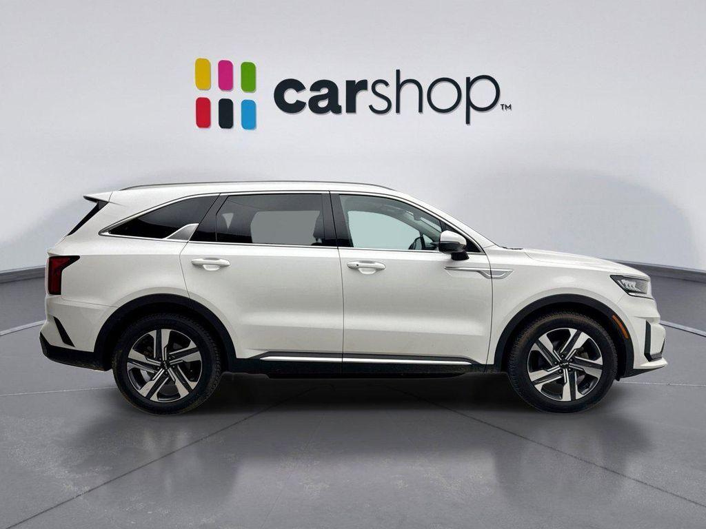 used 2023 Kia Sorento Hybrid car, priced at $30,299