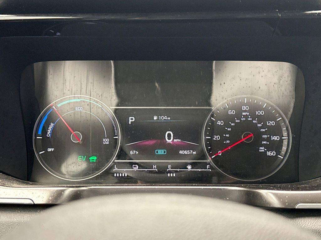 used 2023 Kia Sorento Hybrid car, priced at $30,299