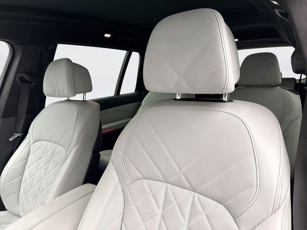 used 2023 BMW X7 car, priced at $57,100