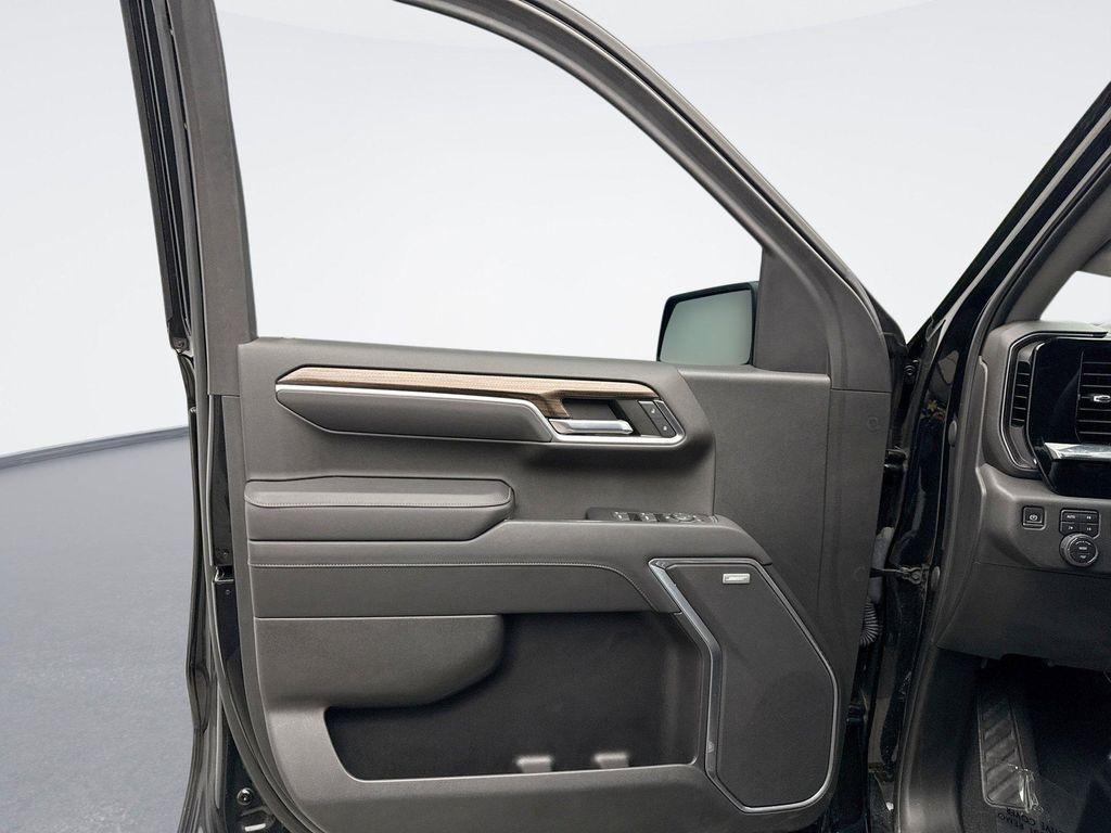 used 2022 Chevrolet Silverado 1500 car, priced at $44,499