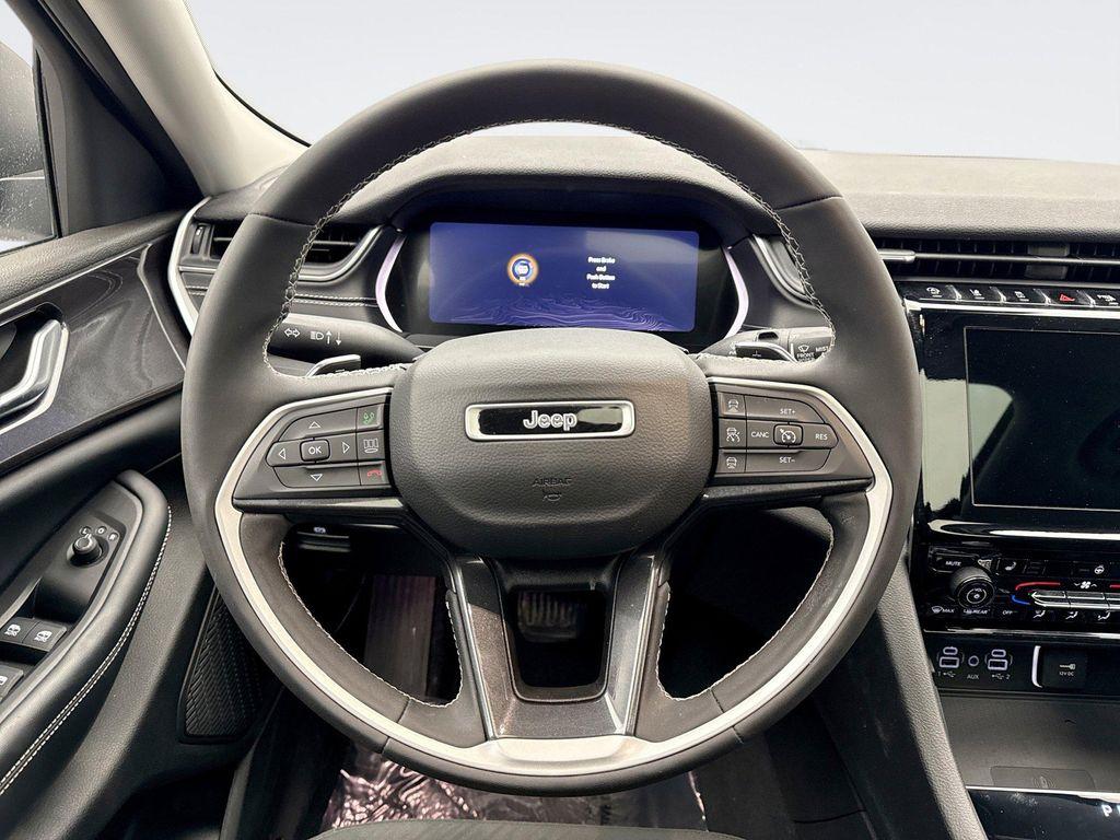 used 2023 Jeep Grand Cherokee car, priced at $28,699