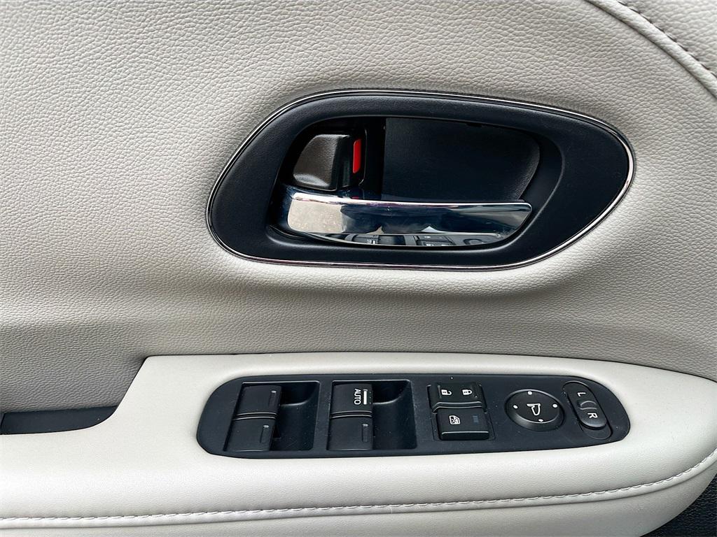 used 2022 Honda HR-V car, priced at $18,600