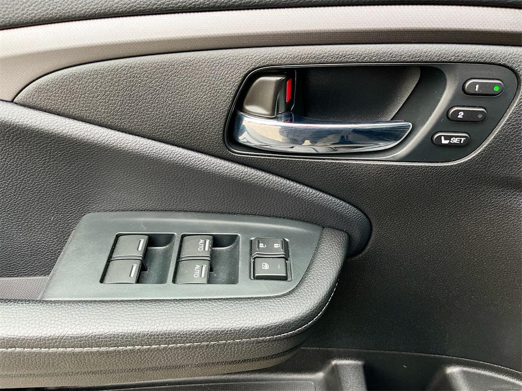 used 2023 Honda Ridgeline car, priced at $26,400