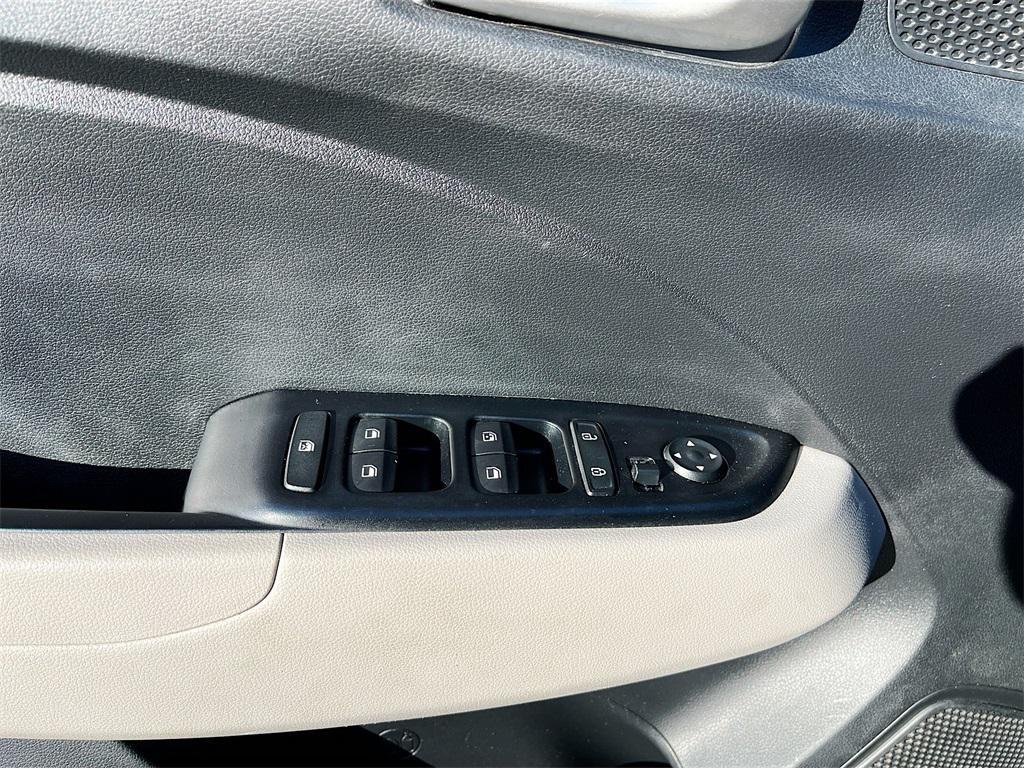 used 2022 Hyundai Venue car, priced at $13,200