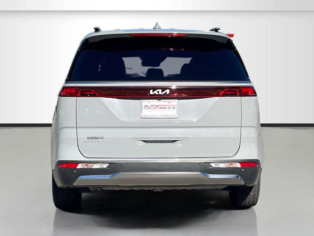 used 2024 Kia Carnival car, priced at $30,500