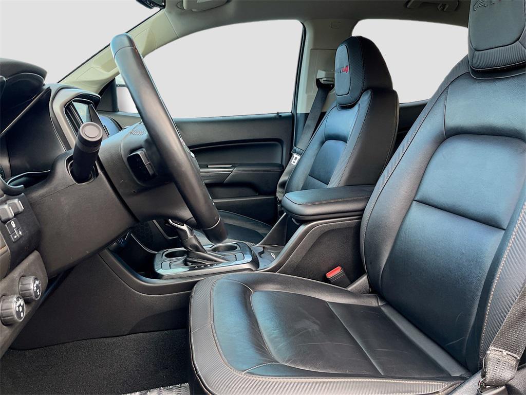 used 2022 GMC Canyon car, priced at $29,200