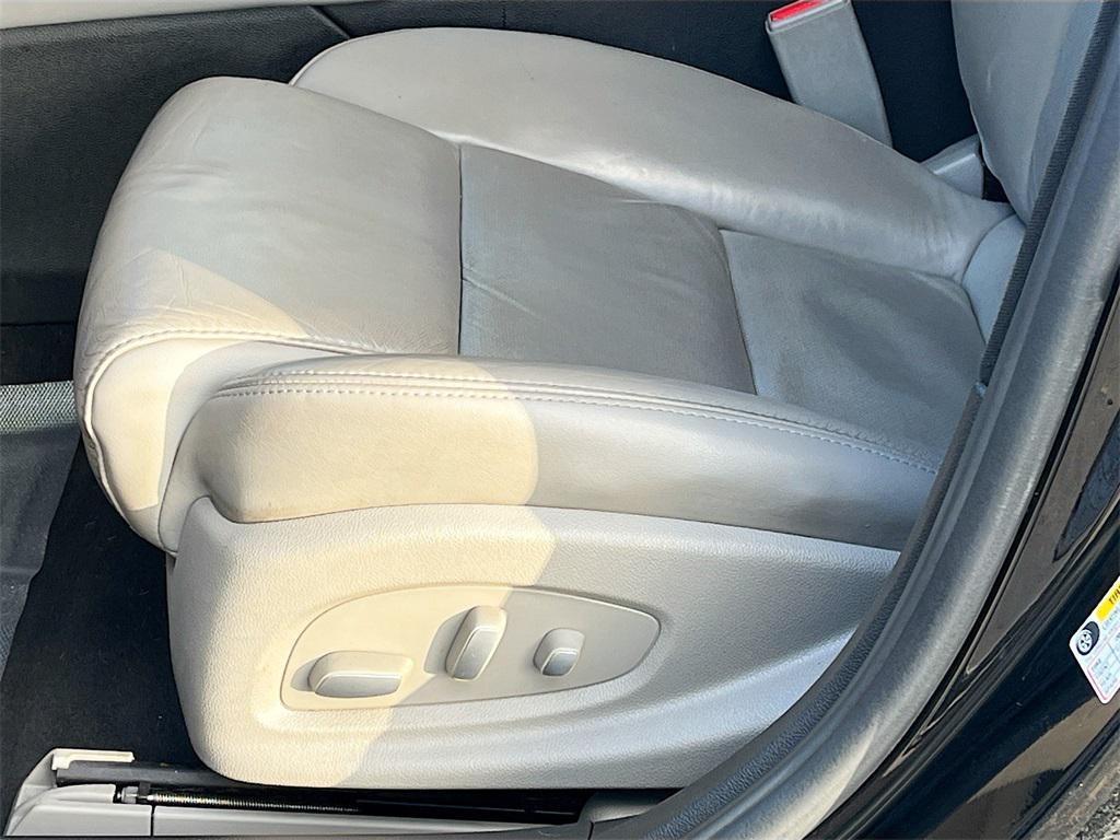 used 2017 Cadillac XTS car, priced at $8,800