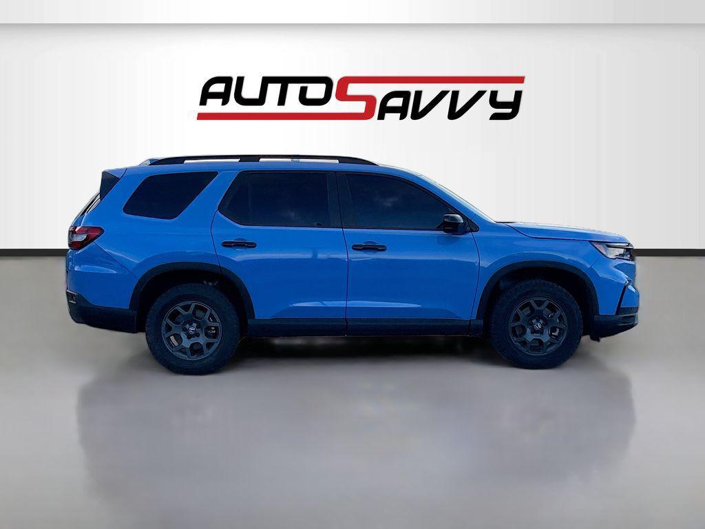 used 2025 Honda Pilot car, priced at $37,600