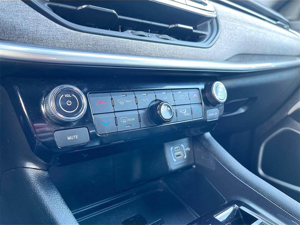 used 2024 Jeep Compass car, priced at $20,000