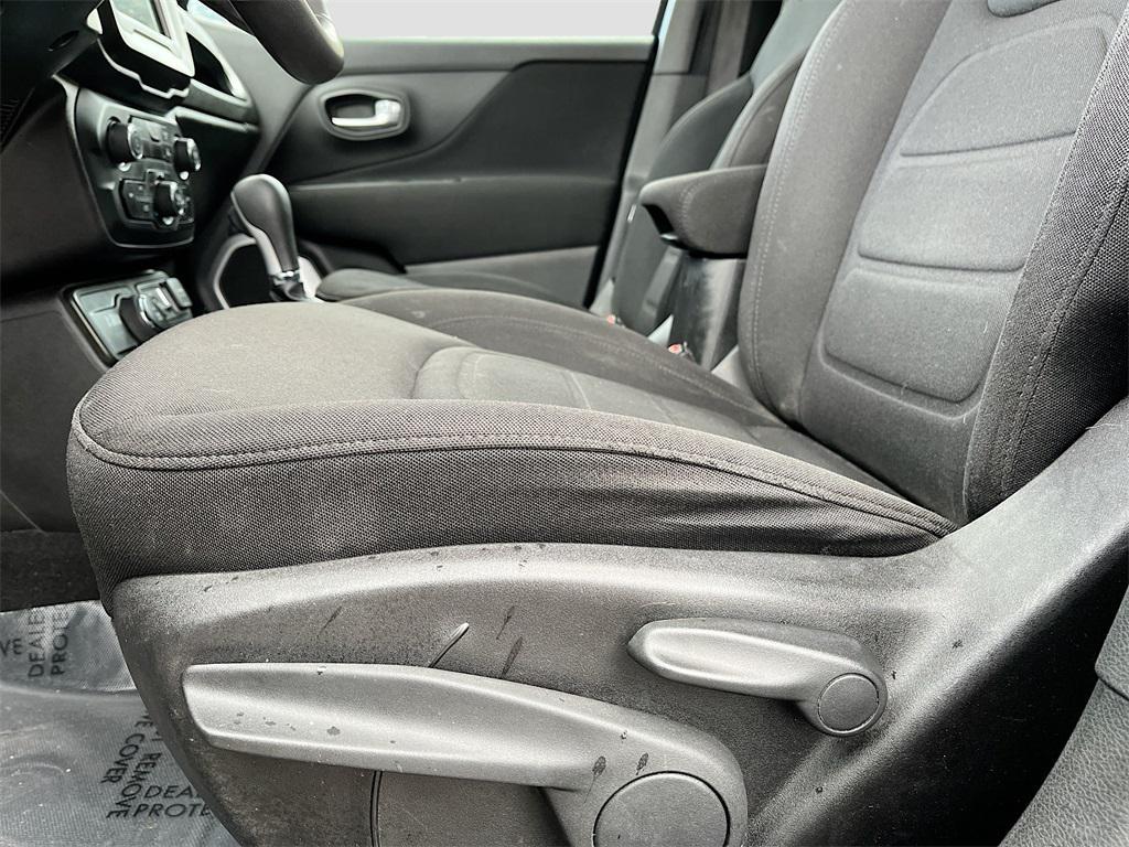 used 2021 Jeep Renegade car, priced at $15,200