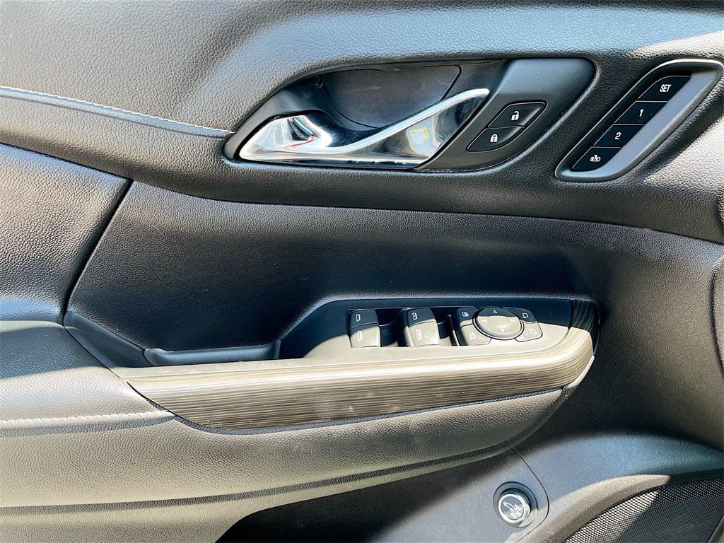 used 2022 GMC Acadia car, priced at $24,400