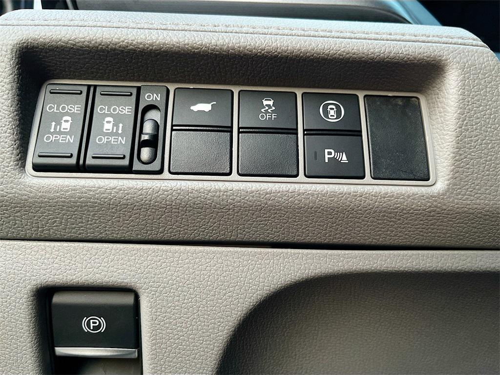 used 2024 Honda Odyssey car, priced at $32,400