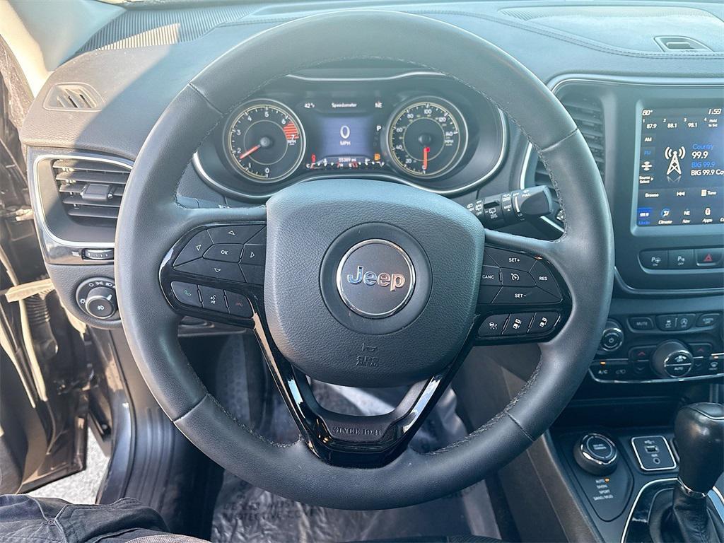 used 2023 Jeep Cherokee car, priced at $18,300