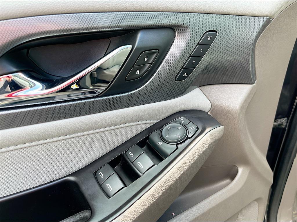 used 2020 Chevrolet Traverse car, priced at $25,000