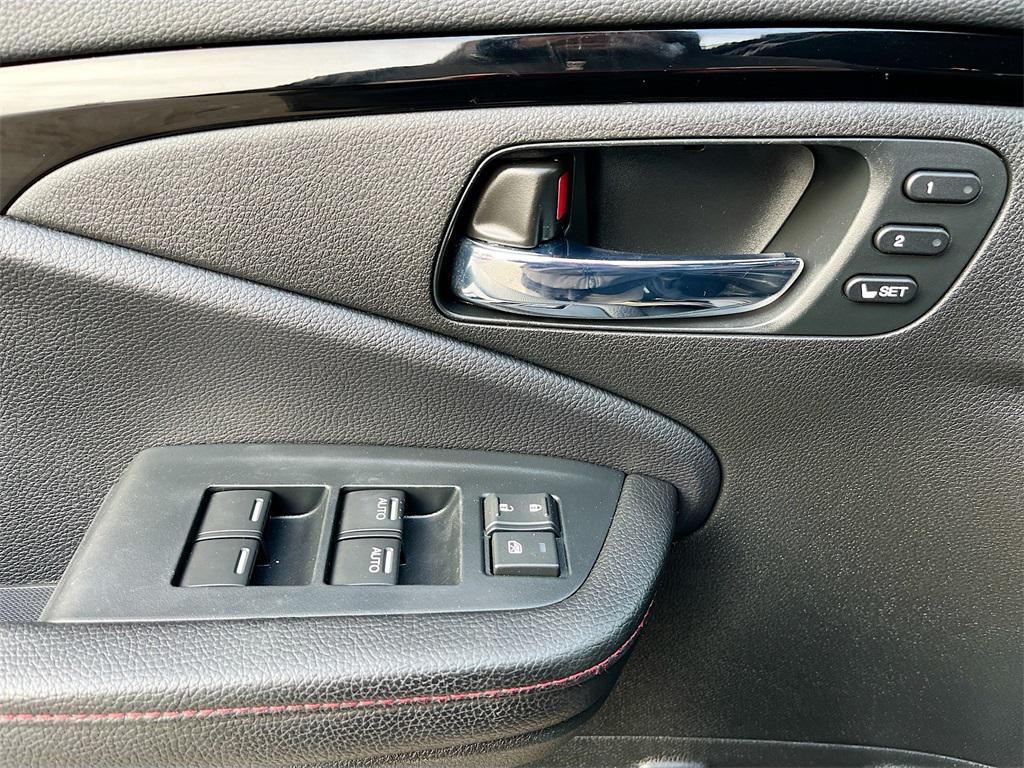 used 2024 Honda Ridgeline car, priced at $31,000