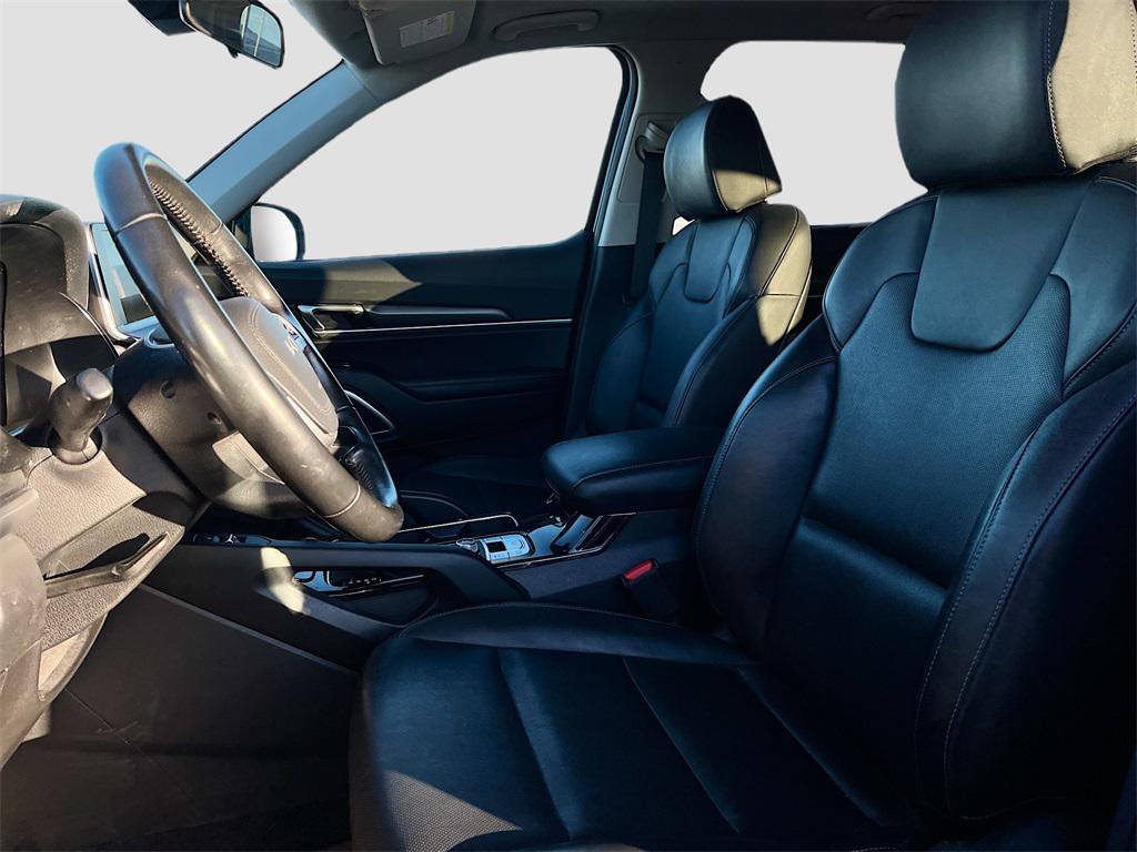 used 2022 Kia Telluride car, priced at $25,000
