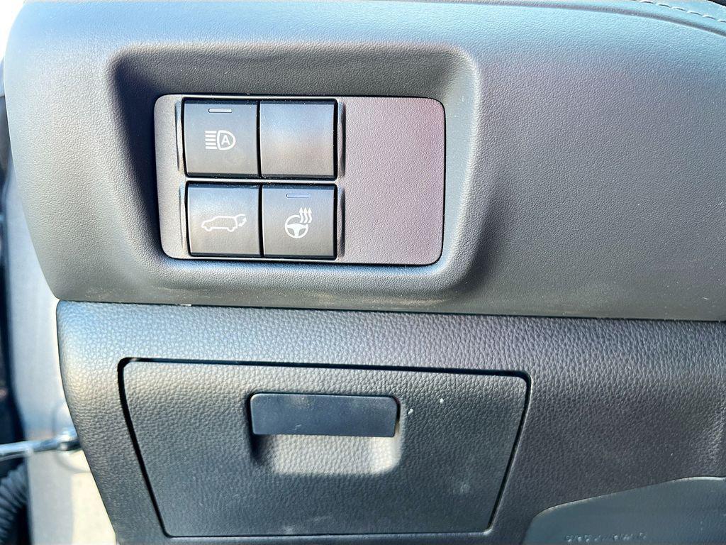 used 2022 Toyota Highlander car, priced at $35,000