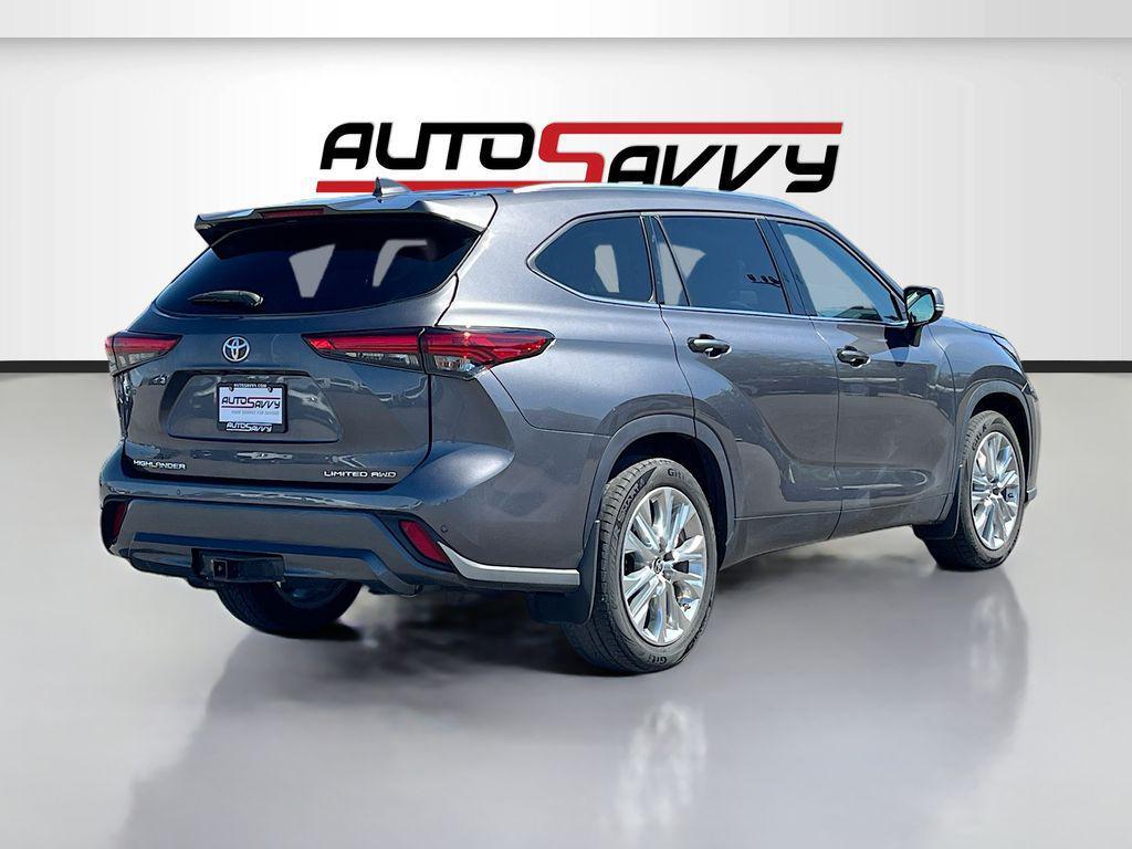 used 2022 Toyota Highlander car, priced at $35,000