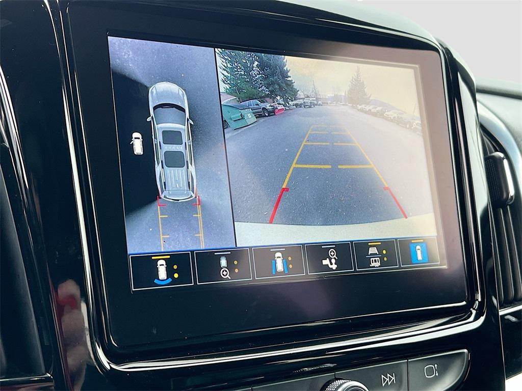 used 2023 Chevrolet Traverse car, priced at $34,300
