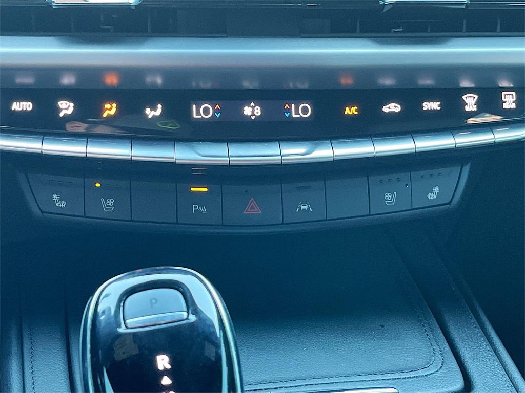 used 2024 Cadillac XT4 car, priced at $33,300