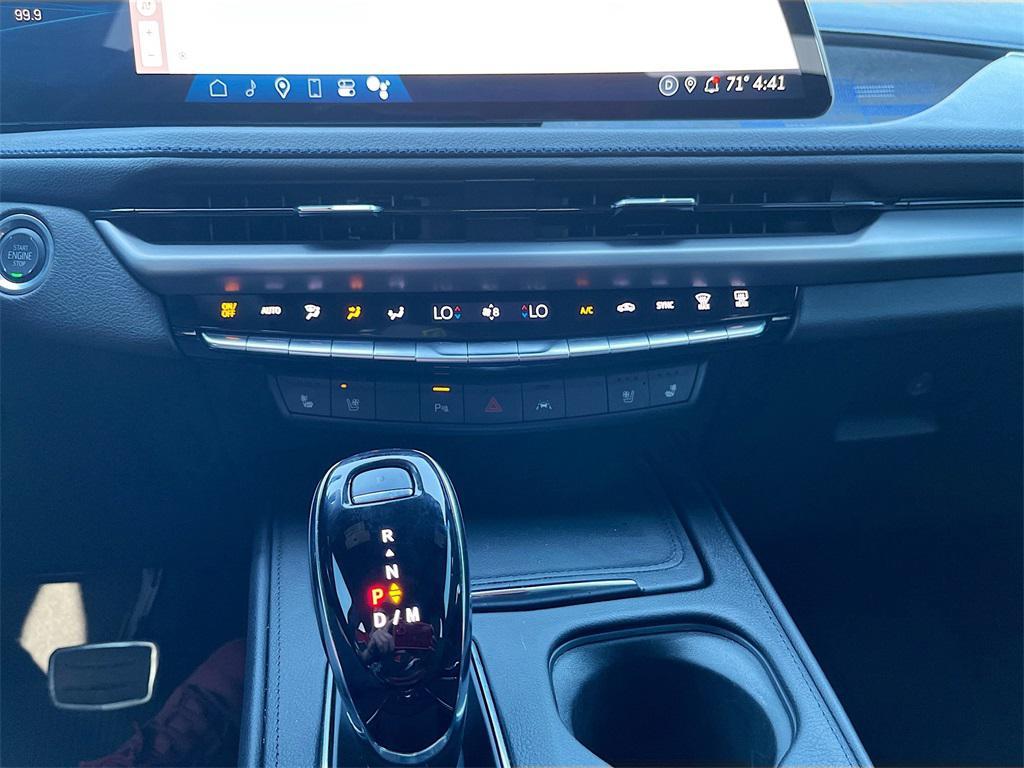 used 2024 Cadillac XT4 car, priced at $33,300