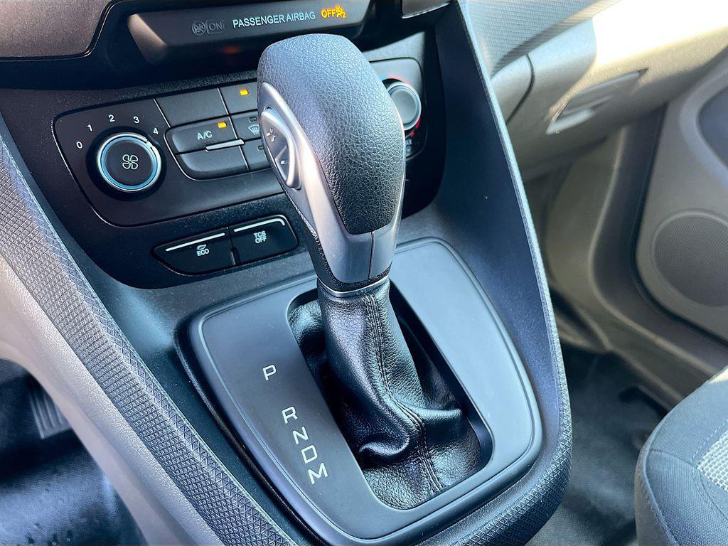 used 2023 Ford Transit Connect car, priced at $27,600