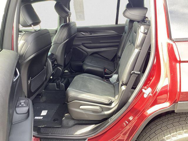 new 2025 Jeep Grand Cherokee L car, priced at $39,995