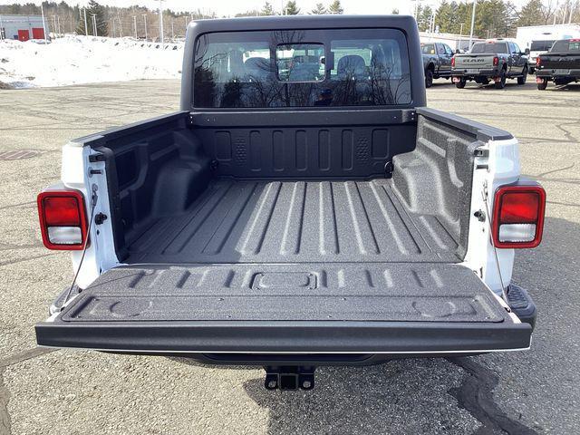 new 2026 Jeep Gladiator car, priced at $43,998