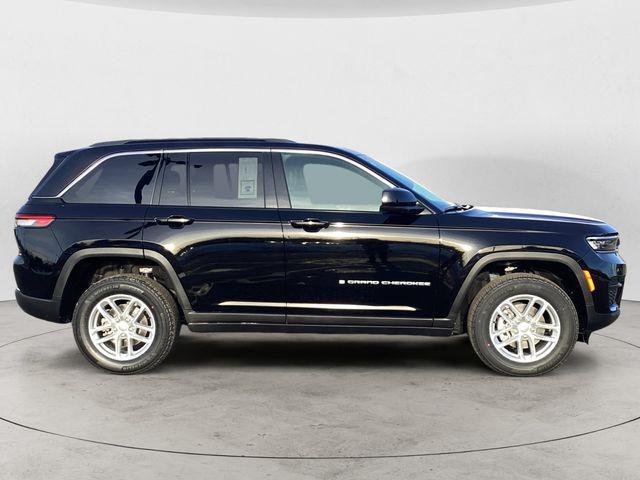 new 2025 Jeep Grand Cherokee car, priced at $40,908