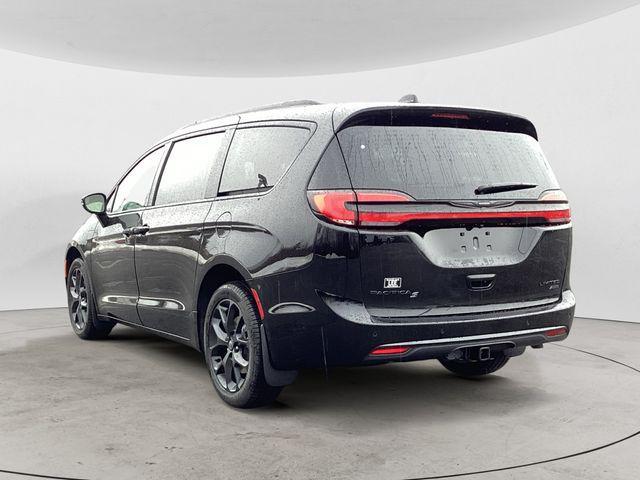 new 2026 Chrysler Pacifica car, priced at $56,685