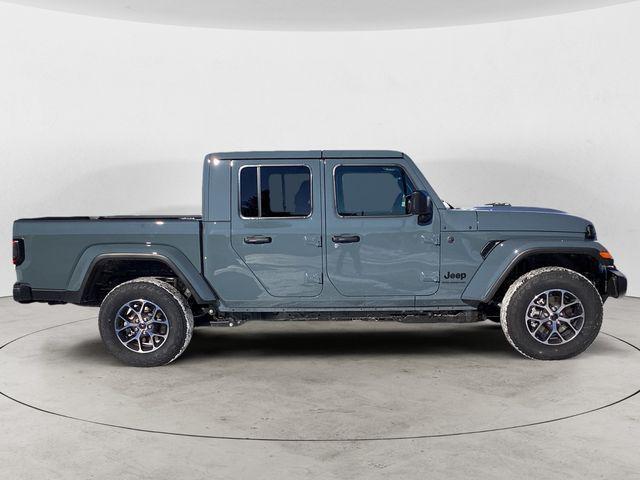 new 2026 Jeep Gladiator car, priced at $52,082