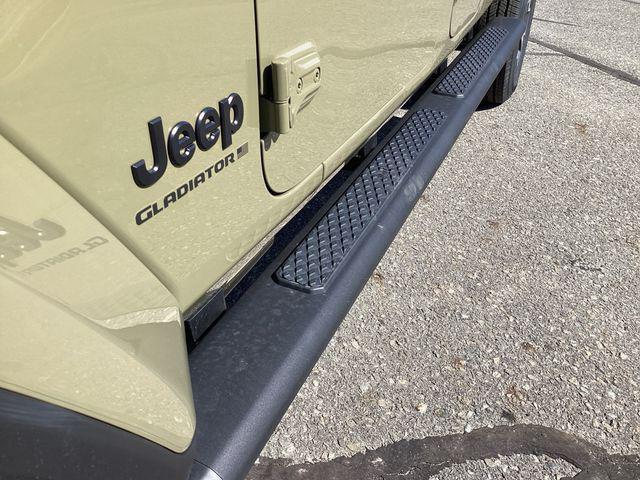 new 2026 Jeep Gladiator car, priced at $50,258