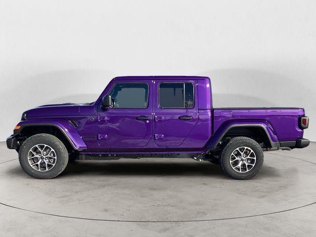 new 2026 Jeep Gladiator car, priced at $51,419