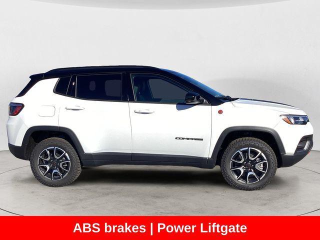 new 2026 Jeep Compass car, priced at $33,390