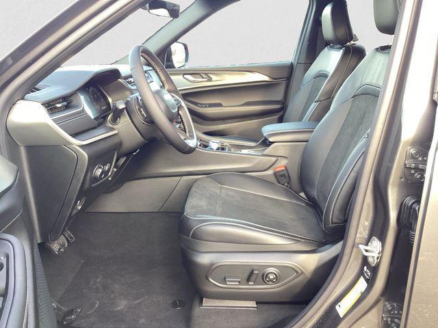 new 2025 Jeep Grand Cherokee L car, priced at $44,784