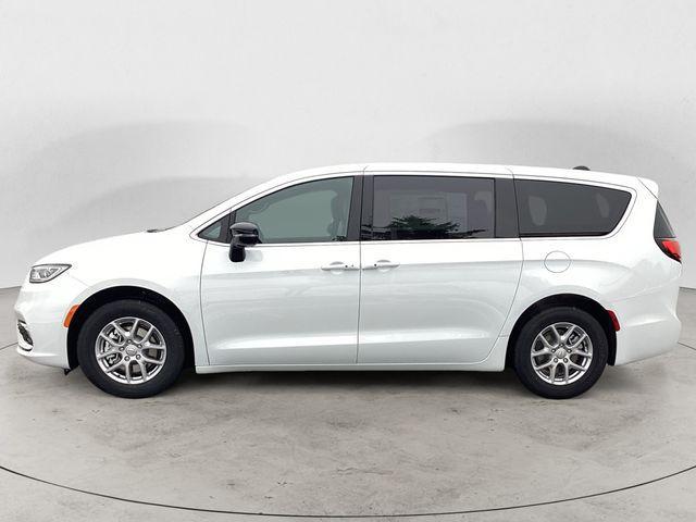 new 2026 Chrysler Pacifica car, priced at $40,585