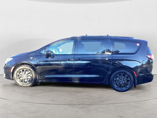 used 2024 Chrysler Pacifica Hybrid car, priced at $32,991