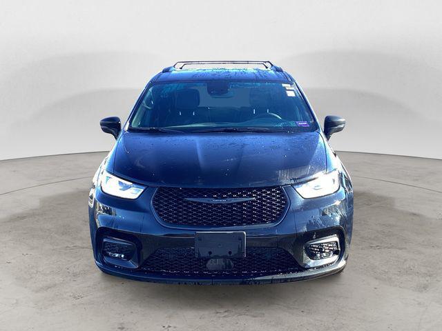 used 2024 Chrysler Pacifica Hybrid car, priced at $32,991