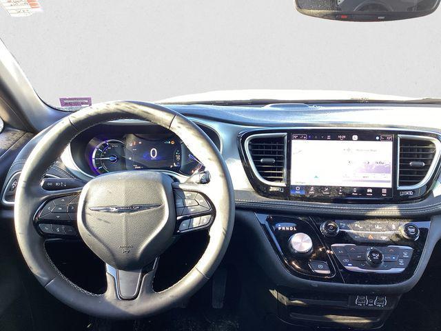 used 2024 Chrysler Pacifica Hybrid car, priced at $32,991