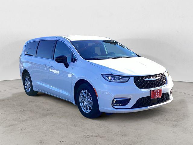 new 2026 Chrysler Pacifica car, priced at $41,170