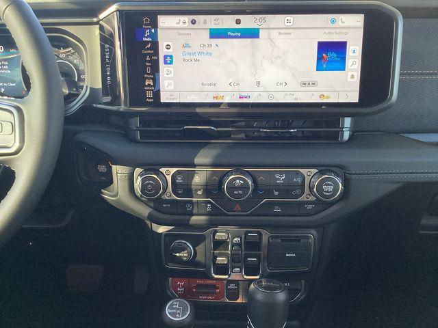 new 2026 Jeep Gladiator car, priced at $58,600