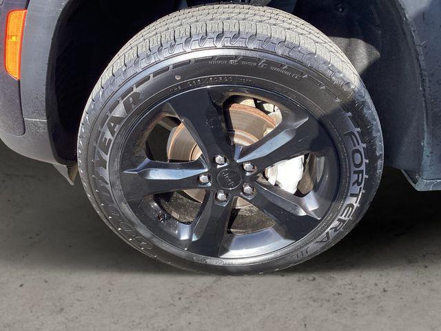 used 2024 Jeep Grand Cherokee car, priced at $35,491